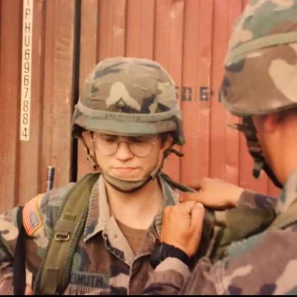 Meet your Posher, Suzanna - Picture 2 of 7